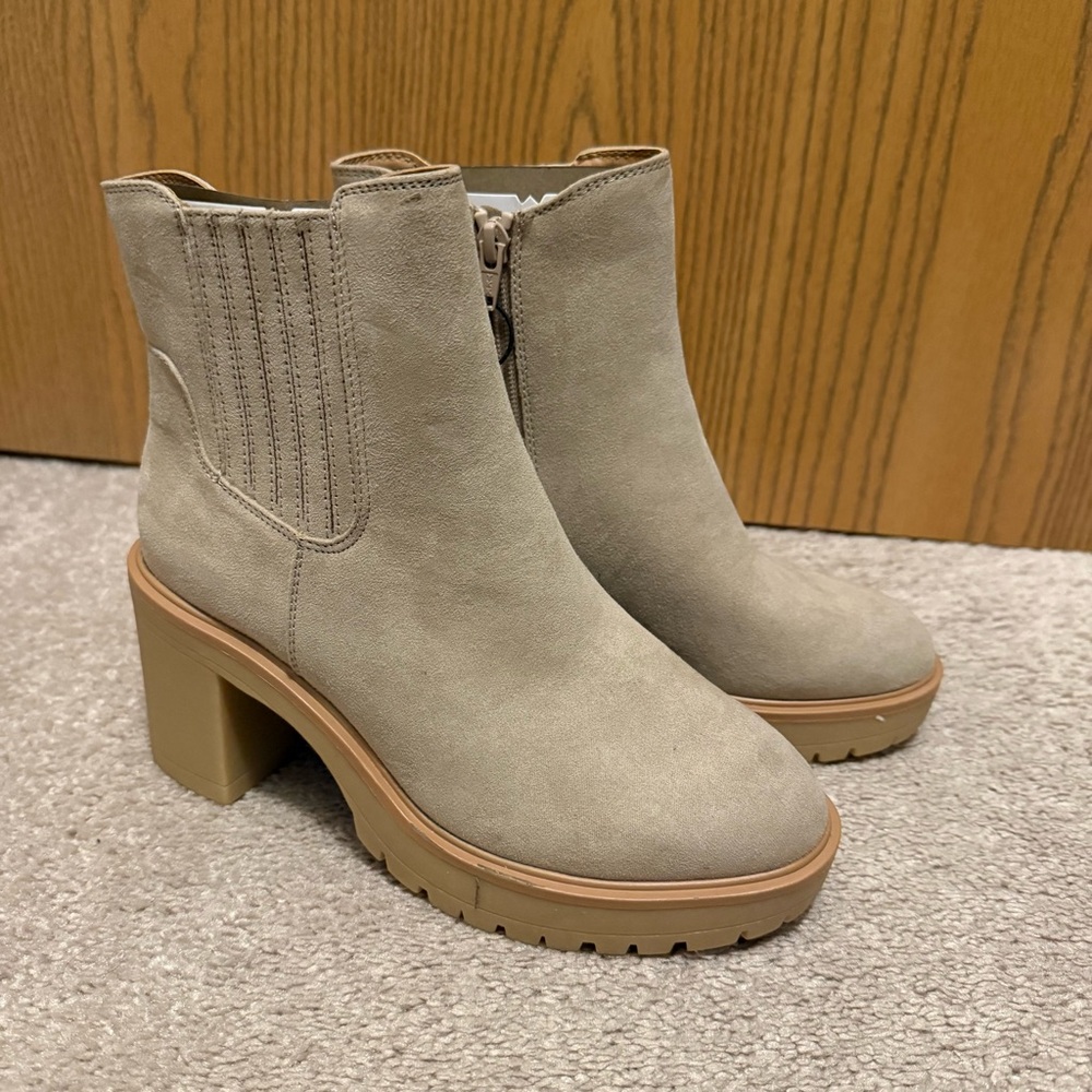 Universal Thread Taupe Suede Block Heel Ankle Booties